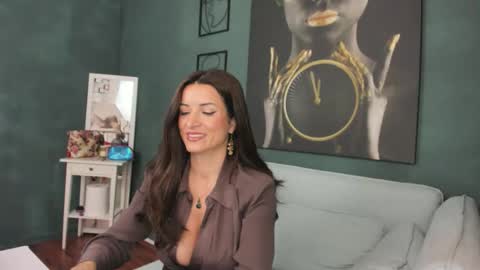 Snapshot of alexanikole chatting on 06.01.26 AlexaNikole online show from 06.01.26
