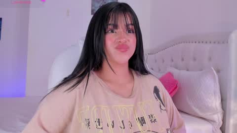 lexandra  online show from 01.30.25