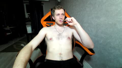 Snapshot of alexfox2018 chatting on 02.02.25 Alex online show from 02.02.25