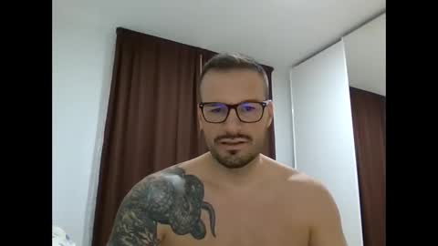 Snapshot of alexgrandi2024 chatting on 02.28.25 rey ale84 online show from 02.28.25