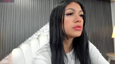 Alexiaa  Online 1430 to 2100 GMT-5 online show from 02.06.25