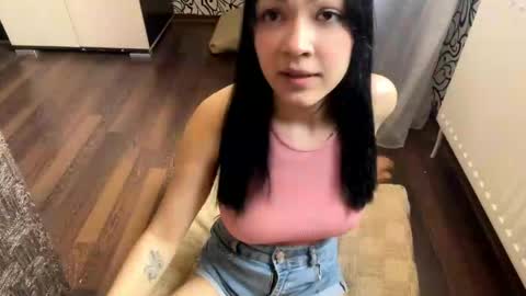 Emila online show from 05.17.26
