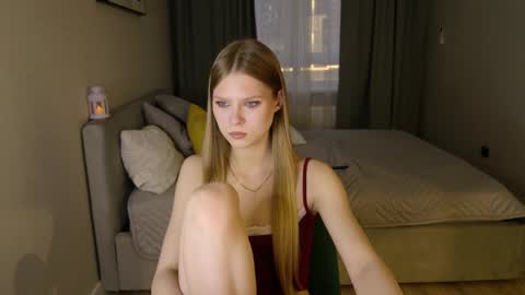 Alexia online show from 04.08.26