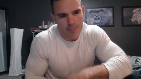 Snapshot of alexiarain chatting on 11.22.25 Alex online show from 11.22.25