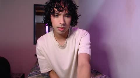 Snapshot of alexis21_ chatting on 10.14.25 Alexis online show from 10.14.25