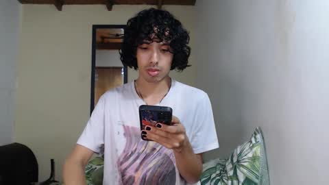 Snapshot of alexis21_ chatting on 10.24.25 Alexis online show from 10.24.25