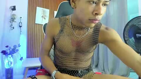 Snapshot of alexis_23cm chatting on 04.29.26 alexis_23cm online show from 04.29.26