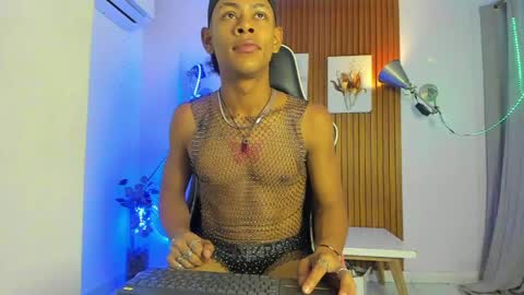 Snapshot of alexis_23cm chatting on 05.14.26 alexis_23cm online show from 05.14.26