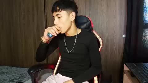 Snapshot of alexis_urbano chatting on 07.14.26 AlexisModel independent online show from 07.14.26