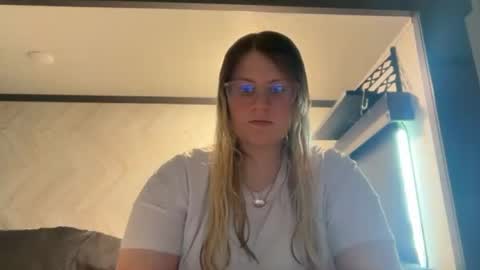 Snapshot of alexisdanielxo chatting on 06.18.26 Alexis Danielle online show from 06.18.26