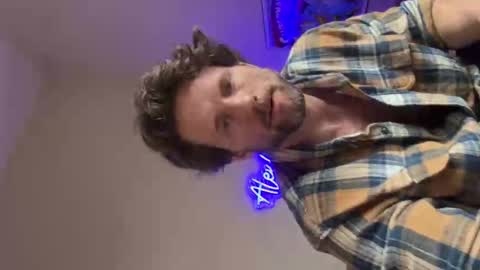Snapshot of alexmanndickerson chatting on 02.11.26 Alex Mann online show from 02.11.26