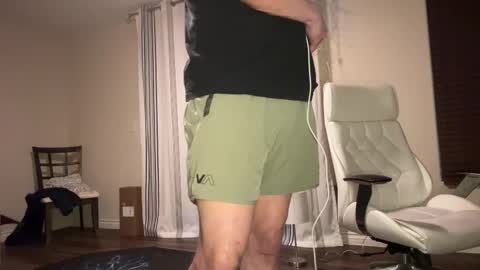 Snapshot of alexmanndickerson chatting on 02.26.26 Alex Mann online show from 02.26.26