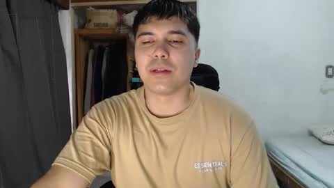 Snapshot of alexriversx chatting on 04.01.26 Alexander online show from 04.01.26