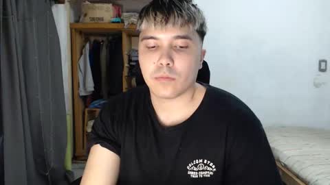 Snapshot of alexriversx chatting on 04.15.26 Alexander online show from 04.15.26