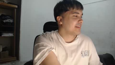 Snapshot of alexriversx chatting on 04.28.26 Alexander online show from 04.28.26