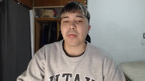 Snapshot of alexriversx chatting on 05.10.26 Alexander online show from 05.10.26
