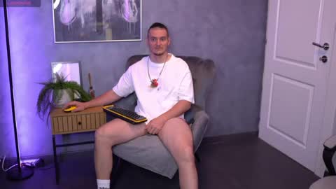 Snapshot of alexwildexx chatting on 07.10.26 Alex online show from 07.10.26