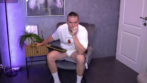 Snapshot of alexwildexx chatting on 07.14.26 Alex online show from 07.14.26