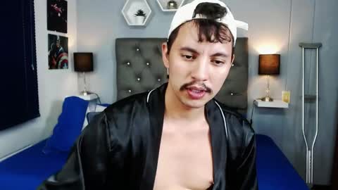 Snapshot of alexx_leon chatting on 05.28.26 Alexx Leon online show from 05.28.26