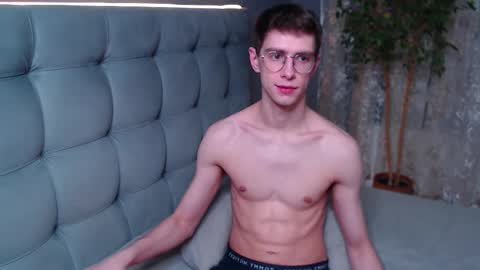 Alfie online show from 12.19.25