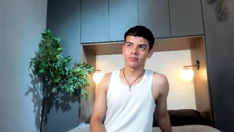 Snapshot of alfred_vittar chatting on 07.25.26 Alfred Vittar online show from 07.25.26
