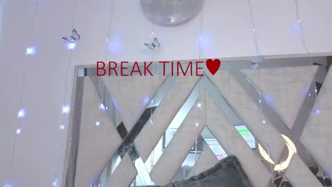 Snapshot of alfresii_rivera chatting on 09.18.25 Carolina Join The Fan Club online show from 09.18.25