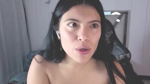 Snapshot of alfresii_rivera chatting on 10.25.25 Carolina Join The Fan Club online show from 10.25.25