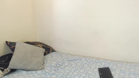 Snapshot of algiz_ chatting on 11.09.25 algiz_ online show from 11.09.25