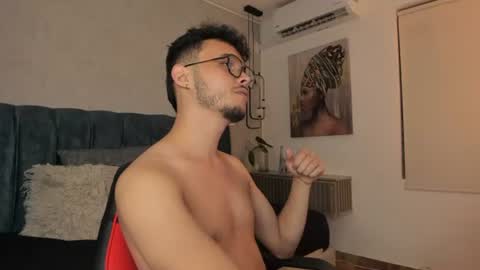 Snapshot of alhan_twink chatting on 07.18.26 ALHAN online show from 07.18.26