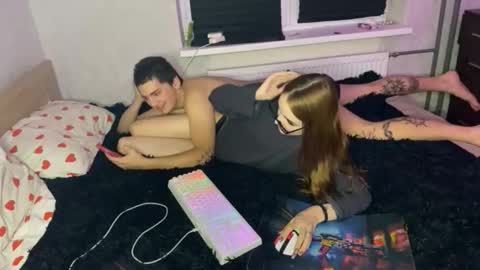 Snapshot of aliatorress chatting on 10.19.25 Robert online show from 10.19.25