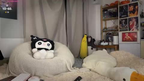 Snapshot of alicaslim chatting on 10.14.25 alicaslim online show from 10.14.25