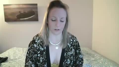 Snapshot of alice8363 chatting on 12.10.24 Alice online show from 12.10.24