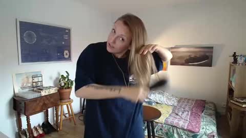 Snapshot of alice8363 chatting on 11.09.25 Alice online show from 11.09.25