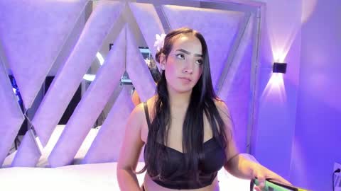 Snapshot of alice_26__ chatting on 04.27.26 alice_26__ online show from 04.27.26