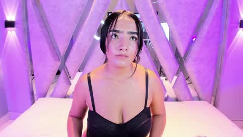Snapshot of alice_26__ chatting on 05.19.26 alice_26__ online show from 05.19.26
