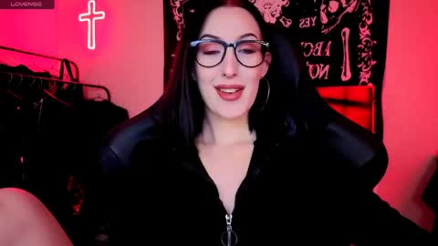 Miss Alice online show from 05.31.26