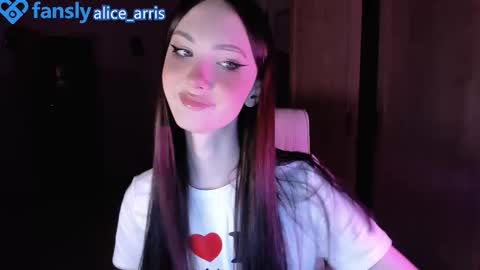 Snapshot of alice__aris chatting on 10.30.25 Alice Aris online show from 10.30.25