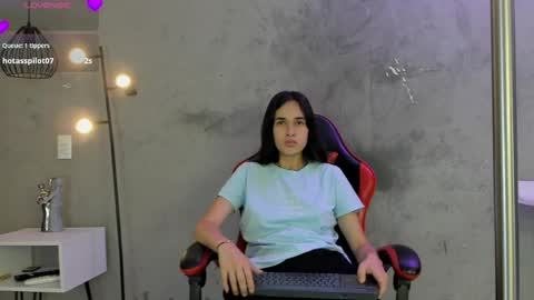 Snapshot of alice__susan chatting on 04.08.26 Alice Susan online show from 04.08.26