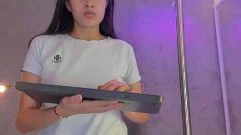 Snapshot of alice__susan chatting on 04.15.26 Alice Susan online show from 04.15.26