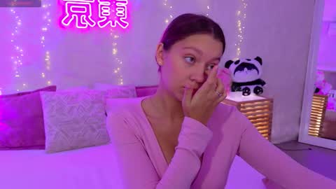 Alice in Wonderland  online show from 10.13.25