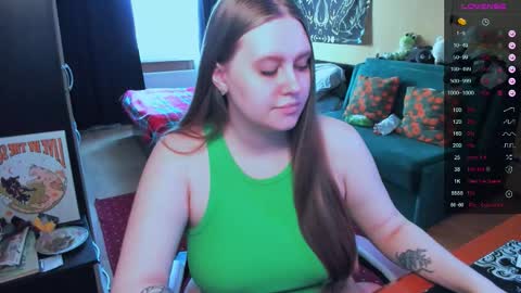 Snapshot of alice_dreamgirl_ chatting on 02.07.26 Alice 3 online show from 02.07.26