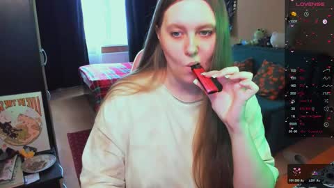 Snapshot of alice_dreamgirl_ chatting on 02.11.26 Alice 3 online show from 02.11.26