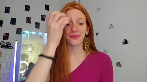 Snapshot of alice_ginger chatting on 05.16.26 Hello im Alice online show from 05.16.26