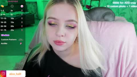 alice_halle online show from 12.13.24