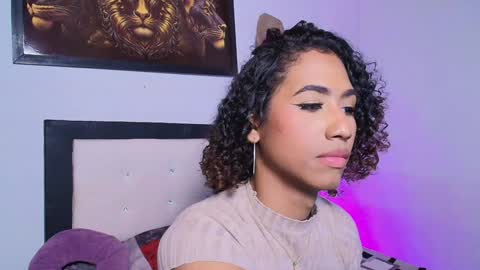 Snapshot of alice_massiel chatting on 12.27.24 online show from 12.27.24