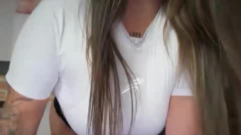 Snapshot of alice_perverse chatting on 04.21.26 alice_perverse online show from 04.21.26