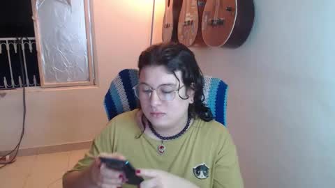 Alicia Aldara online show from 10.27.25