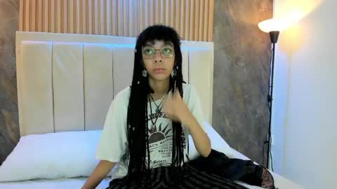 Snapshot of alice_rossi4 chatting on 05.19.26 alice_rossi4 online show from 05.19.26