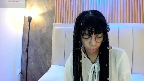 Snapshot of alice_rossi4 chatting on 05.28.26 alice_rossi4 online show from 05.28.26
