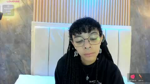 Snapshot of alice_rossi4 chatting on 05.29.26 alice_rossi4 online show from 05.29.26